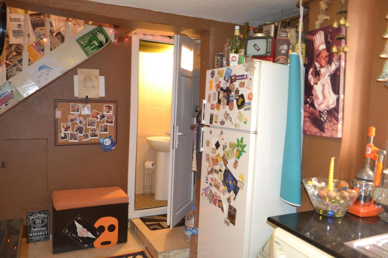 My Happy Home Hostel Izmir Exteriör bild
